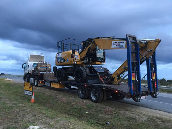 Australian-Civil-Solutions-excavator-hire-on-site-(2)