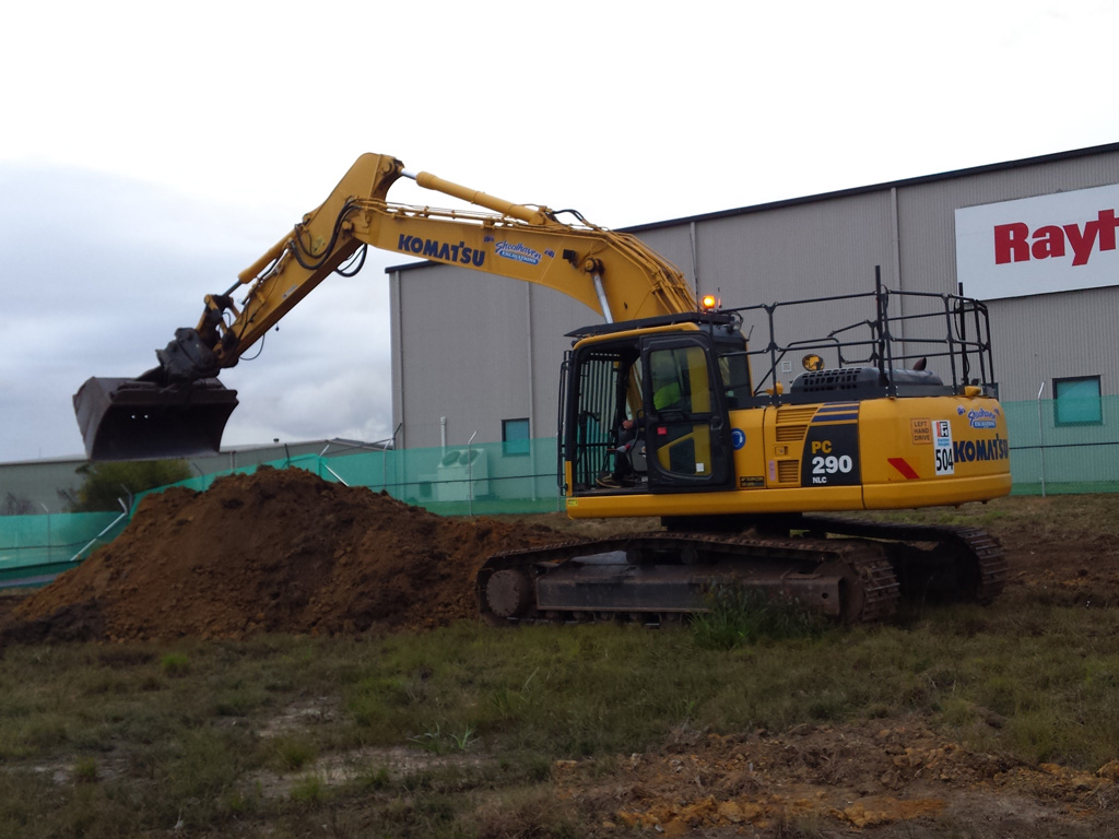 Earthworks excavator