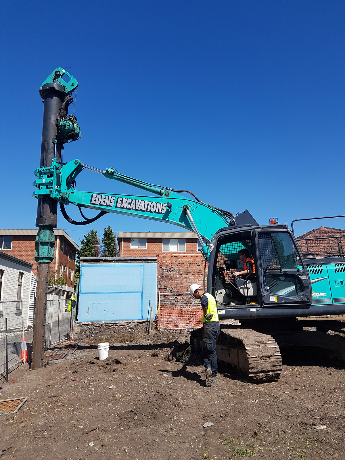 Edens_Excavations_Excavator_1