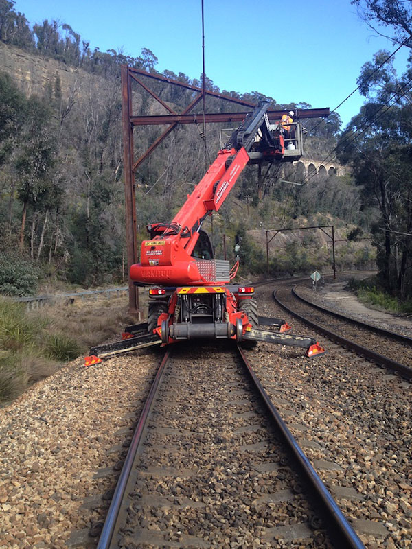 Hi-Range-Crane-Hire-Hi-Rail-Crane-telehandler-ewp-3-rail-services-campbelltown