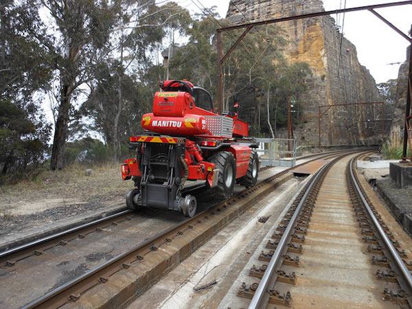 Hi-Range-Crane-Hire-Hi-Rail-EWP-hi-rail-travel-hire-Campbelltown