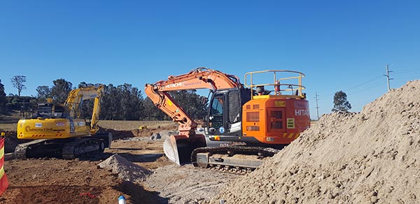 SubTerra-Plant Hire Services Excavator-On-Site-6-Sydney